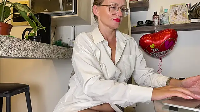 mommy nadin online show from 02.24.25