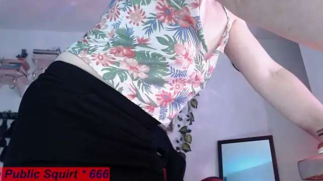 Snapshot of Eve_Blue77 chatting on 03.12.25 Eve Blue77 online show from 03.12.25