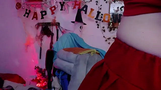 Snapshot of Eve_Blue77 chatting on 10.27.25 Eve Blue77 online show from 10.27.25