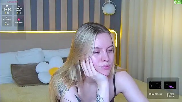 Snapshot of AmaliaBell chatting on 06.24.26 AmaliaBell online show from 06.24.26