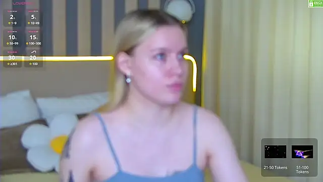 Snapshot of AmaliaBell chatting on 06.28.26 AmaliaBell online show from 06.28.26