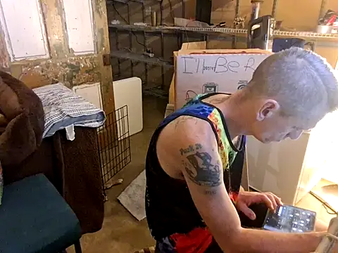 Snapshot of leahcimnikral chatting on 09.20.25 leahcimnikral online show from 09.20.25