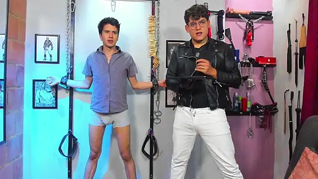 Snapshot of dom2travelersss chatting on 03.09.25 dom2travelersss online show from 03.09.25