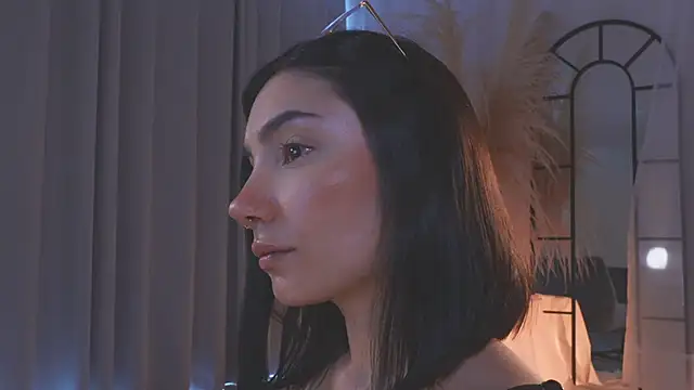 Snapshot of AmyArmstrong chatting on 11.06.25 AmyArmstrong online show from 11.06.25