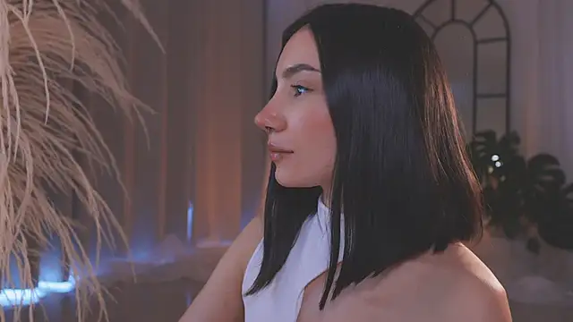 Snapshot of AmyArmstrong chatting on 11.11.25 AmyArmstrong online show from 11.11.25