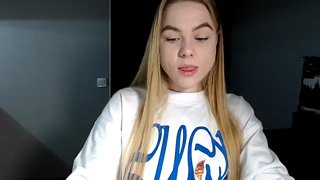 Snapshot of Sunbeam_ chatting on 02.05.25 Sunbeam online show from 02.05.25