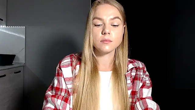 Snapshot of Sunbeam_ chatting on 09.20.25 Sunbeam online show from 09.20.25