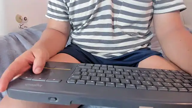 oliver price1 online show from 04.08.26