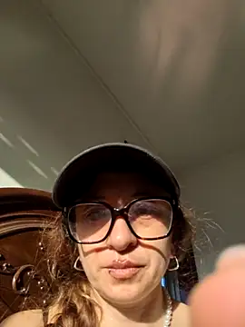 Snapshot of xgabyenlalunax chatting on 02.22.25 xgabyenlalunax online show from 02.22.25