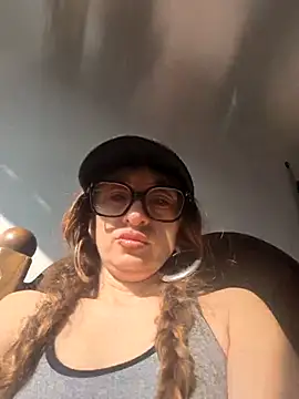 Snapshot of xgabyenlalunax chatting on 02.28.25 xgabyenlalunax online show from 02.28.25