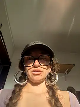 Snapshot of xgabyenlalunax chatting on 03.12.25 xgabyenlalunax online show from 03.12.25