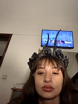 Snapshot of xgabyenlalunax chatting on 10.31.25 xgabyenlalunax online show from 10.31.25