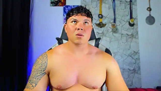 Snapshot of Drakexion21 chatting on 10.03.25 Drakexion21 online show from 10.03.25