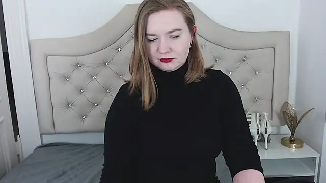 Snapshot of LaraDream chatting on 01.17.25 LaraDream online show from 01.17.25