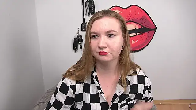 Snapshot of LaraDream chatting on 10.04.25 LaraDream online show from 10.04.25