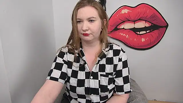 LaraDream online show from 12.04.25