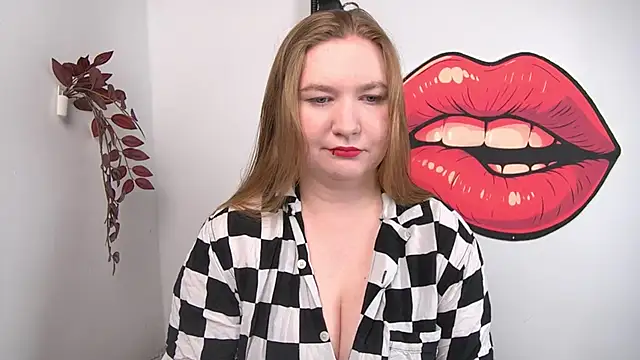 LaraDream online show from 04.25.26