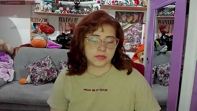 Snapshot of soficammy chatting on 12.12.24 soficammy online show from 12.12.24