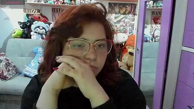 Snapshot of soficammy chatting on 12.28.24 soficammy online show from 12.28.24