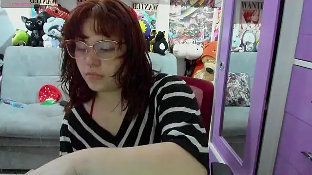 Snapshot of soficammy chatting on 12.30.24 soficammy online show from 12.30.24