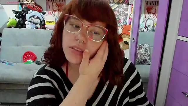 Snapshot of soficammy chatting on 12.30.24 soficammy online show from 12.30.24