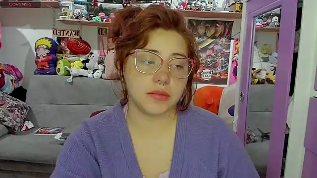 Snapshot of soficammy chatting on 01.10.25 soficammy online show from 01.10.25