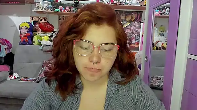 Snapshot of soficammy chatting on 01.12.25 soficammy online show from 01.12.25