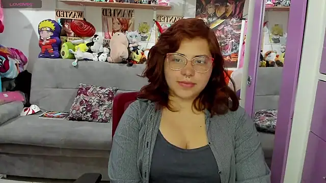 Snapshot of soficammy chatting on 01.12.25 soficammy online show from 01.12.25