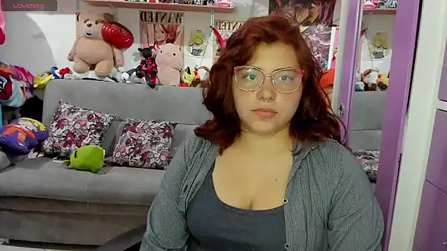 Snapshot of soficammy chatting on 01.13.25 soficammy online show from 01.13.25