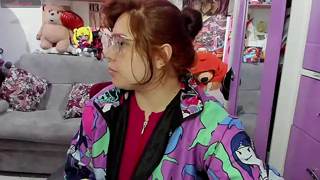 Snapshot of soficammy chatting on 01.15.25 soficammy online show from 01.15.25