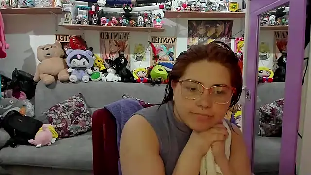 Snapshot of soficammy chatting on 01.21.25 soficammy online show from 01.21.25