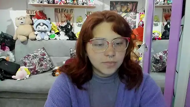 Snapshot of soficammy chatting on 01.22.25 soficammy online show from 01.22.25