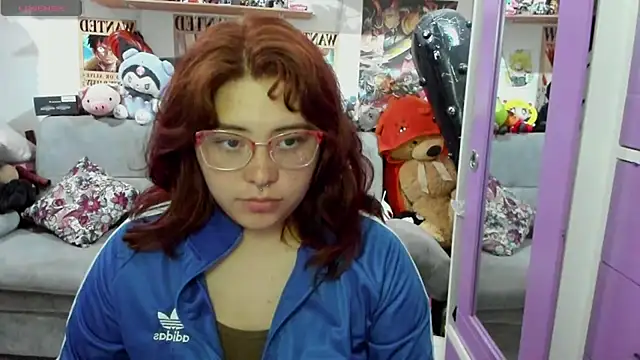 Snapshot of soficammy chatting on 01.24.25 soficammy online show from 01.24.25