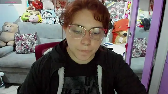 Snapshot of soficammy chatting on 02.08.25 soficammy online show from 02.08.25