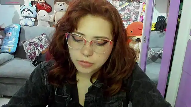 Snapshot of soficammy chatting on 02.21.25 soficammy online show from 02.21.25