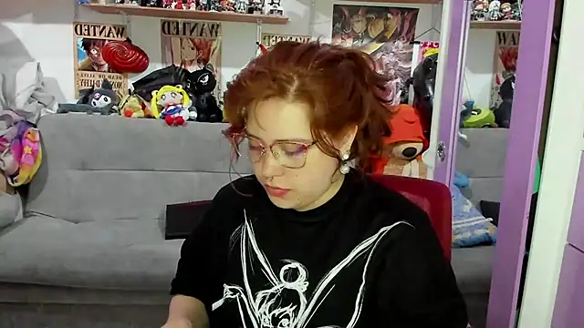 Snapshot of soficammy chatting on 03.05.25 soficammy online show from 03.05.25