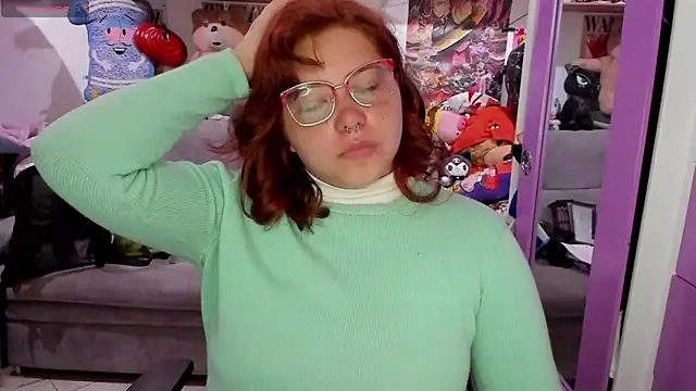 Snapshot of soficammy chatting on 03.14.25 soficammy online show from 03.14.25