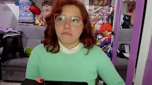 Snapshot of soficammy chatting on 03.14.25 soficammy online show from 03.14.25