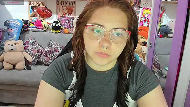 Snapshot of soficammy chatting on 09.15.25 soficammy online show from 09.15.25