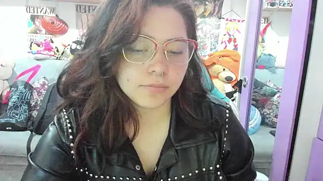 Snapshot of soficammy chatting on 09.22.25 soficammy online show from 09.22.25