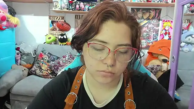 Snapshot of soficammy chatting on 09.28.25 soficammy online show from 09.28.25