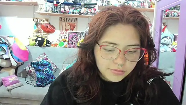 Snapshot of soficammy chatting on 10.01.25 soficammy online show from 10.01.25