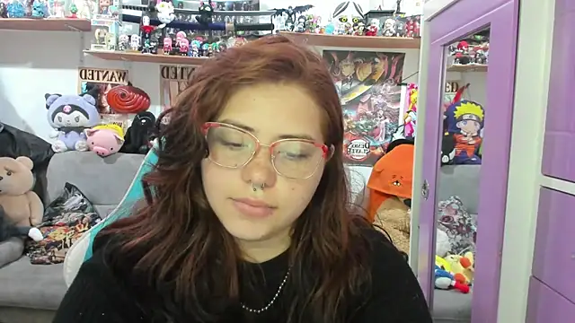 Snapshot of soficammy chatting on 10.13.25 soficammy online show from 10.13.25