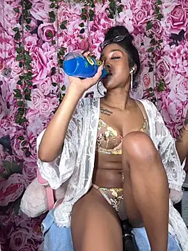 mismialove online show from 10.30.25