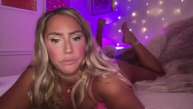 Snapshot of Fitnessbabe69 chatting on 07.21.26 Fitnessbabe69 online show from 07.21.26